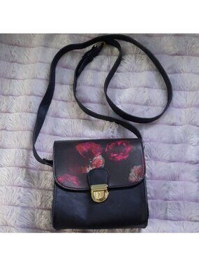 Heidi Swapp Black Rose Print Gold Hardware Faux Leather Camera Case Crossbody